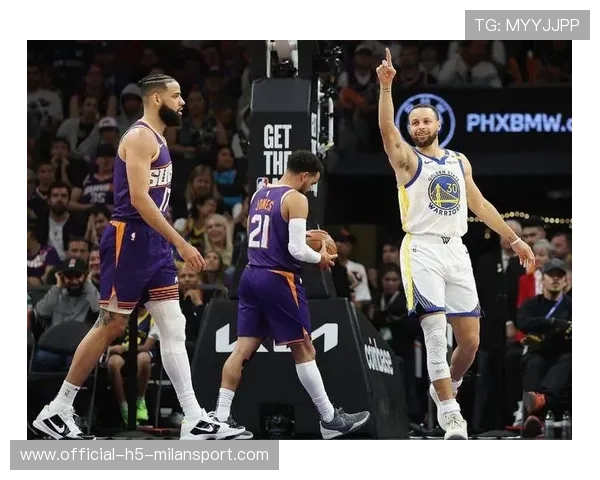 勇士崩盘：库里三节打卡仍输 20 分