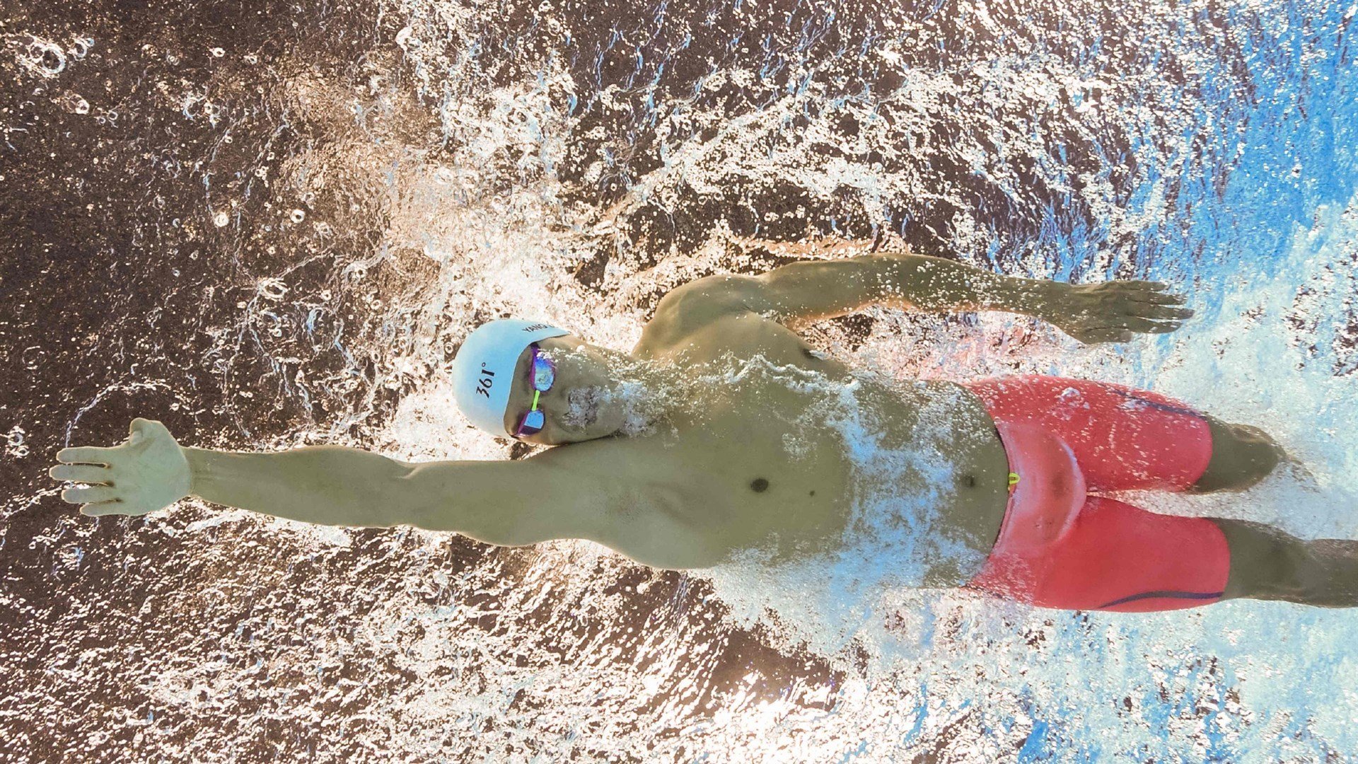 Faker操作技巧精湛无比，faker是怎么打职业的